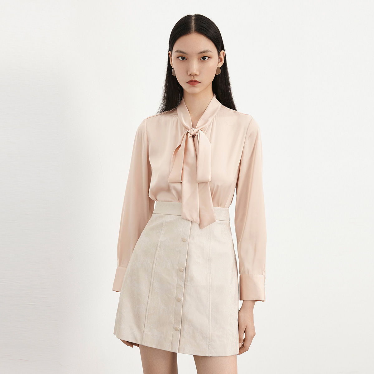 LILY官方旗舰店LILY秋季新款女装蝴蝶结法式小上衣通勤薄款白色长袖雪纺衬衫0