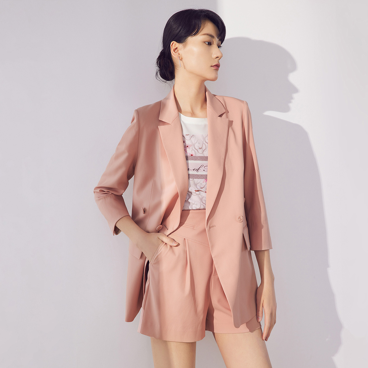 LILY官方旗舰店【宋轶明星同款】LILY秋新款女装通勤西装外套短款小西装外套1