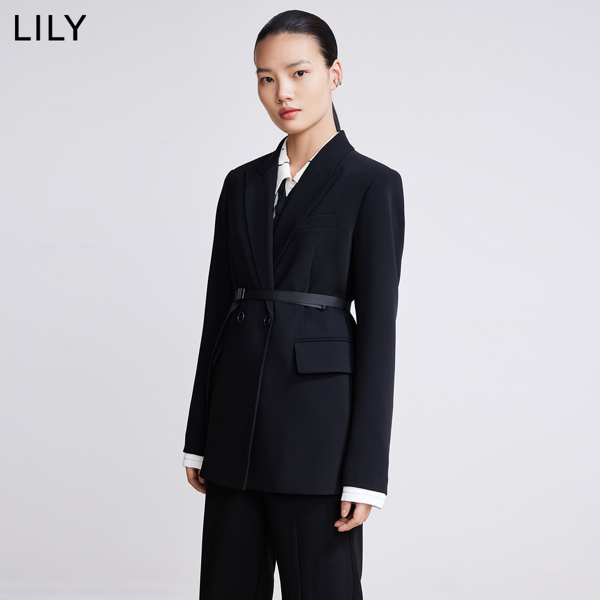 【商场同款】LILY2022春新款女装设计感可脱卸袖口假两件西装外套 - 图0