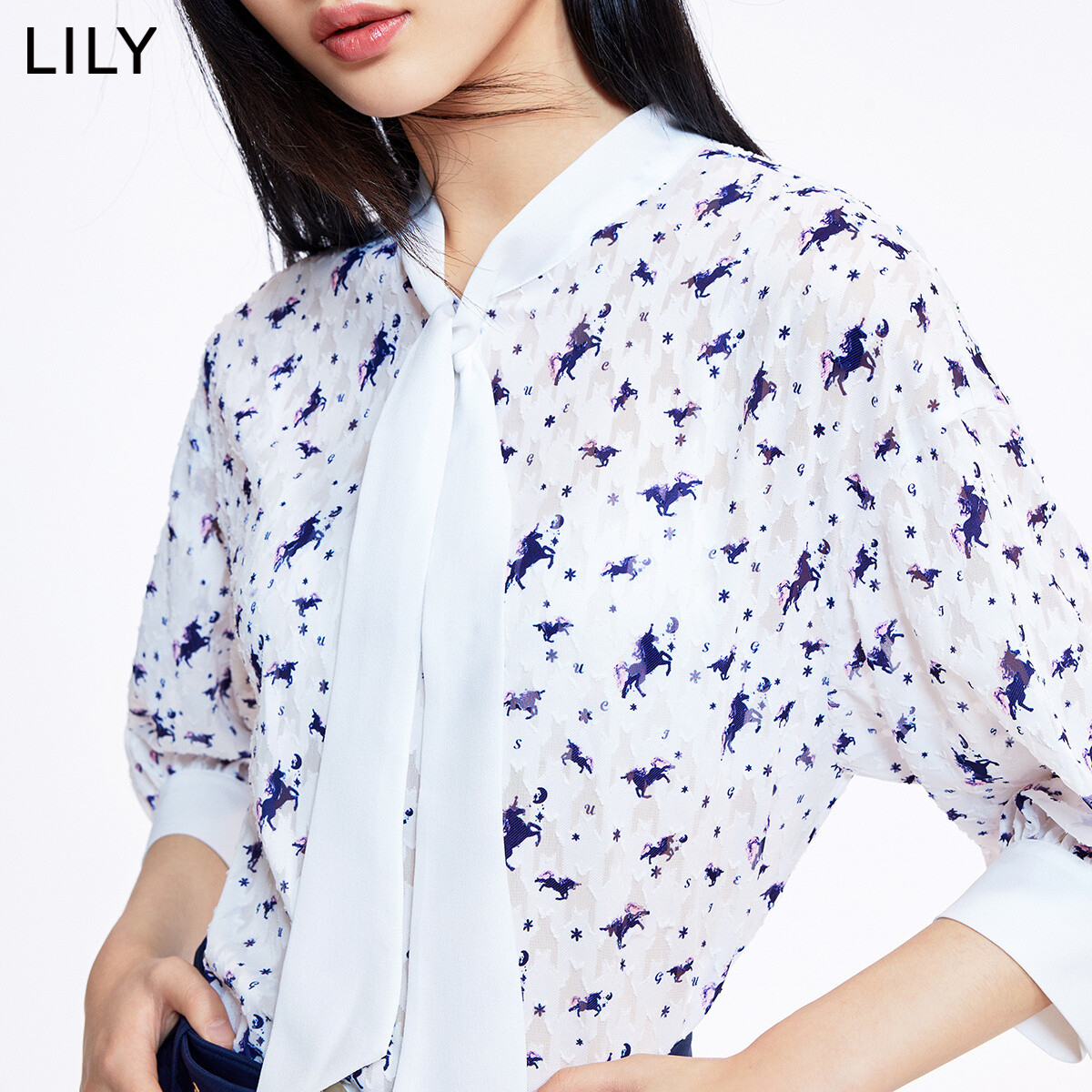 LILY2022夏新款女装可爱独角兽设计感小众优雅飘带宽松垂感雪纺衫 - 图2