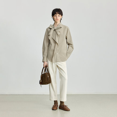 LILY2025冬新款女装纯棉格纹飘带领气质通勤宽松休闲浅色衬衫外套 - 图2