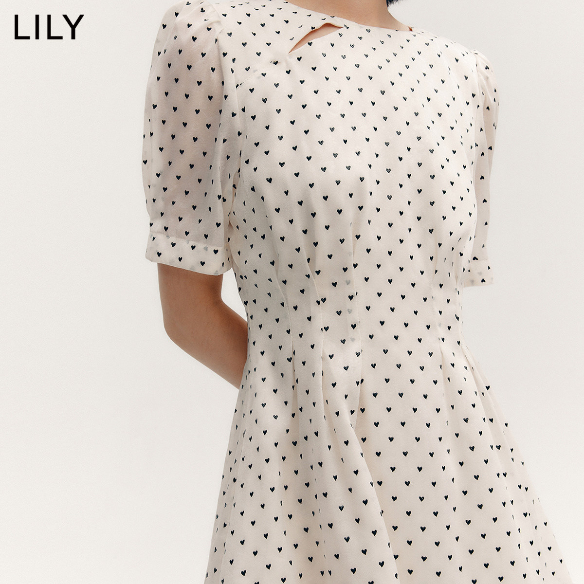  LILY连衣裙