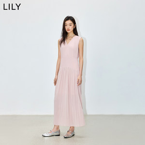 LILY2024夏新款女装设计感学院风百褶气质V领通勤长款高腰连衣裙