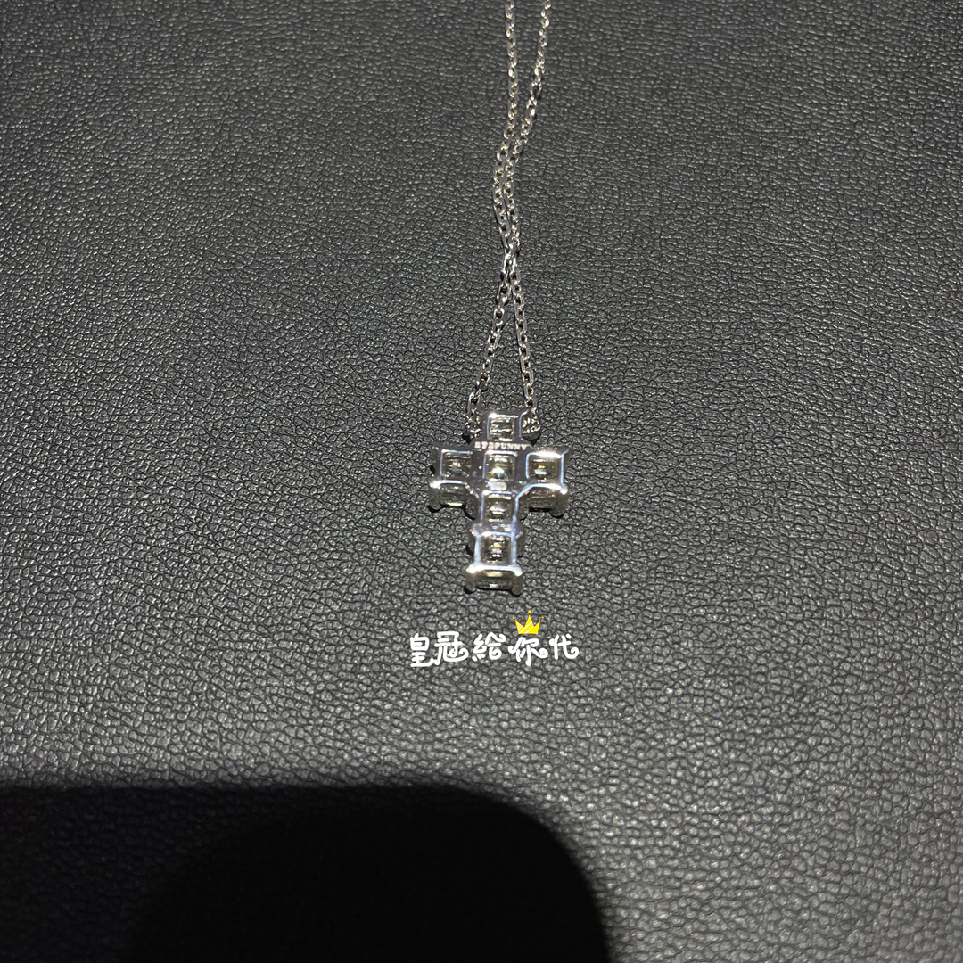 皇冠给你代 EYEFUNNY日本设计师品牌 18K金排钻钻石十字架吊坠-图2