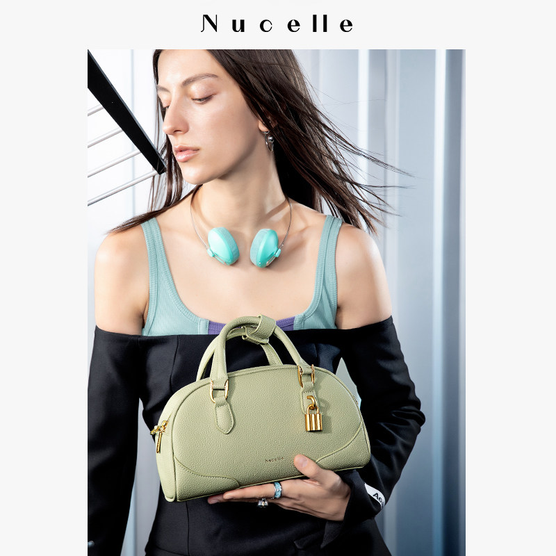 nu纽芝兰2023春季新款高级感枕头包 纽芝兰箱包女士包袋