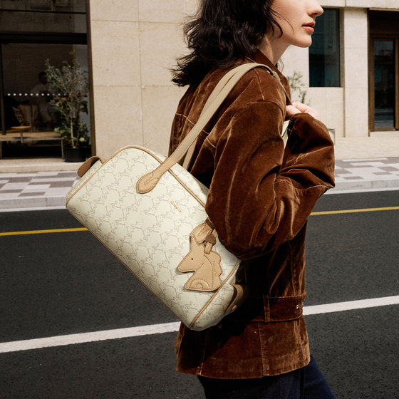 NU New Zealand Double Shadow Pegasus Bowling Bag 2026 New Single Shoulder Underarm Bag Commuting Boston Baguette Bag