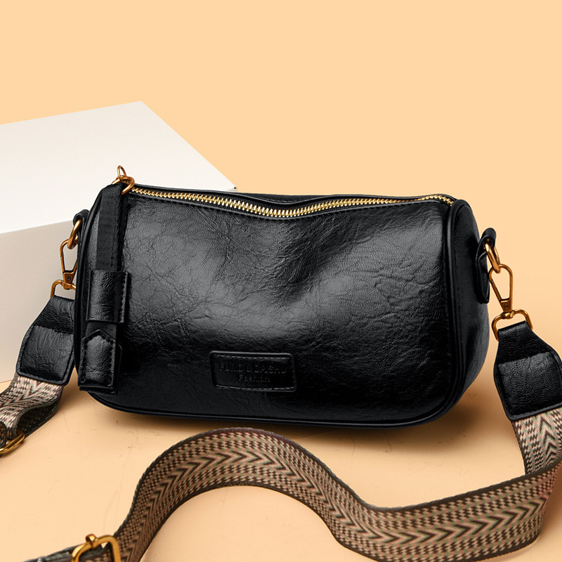 今年流行波士顿包包夏季2025新款小众设计师复古单肩斜挎包枕头包,淘宝优惠券,粉丝福利购,淘宝优惠卷