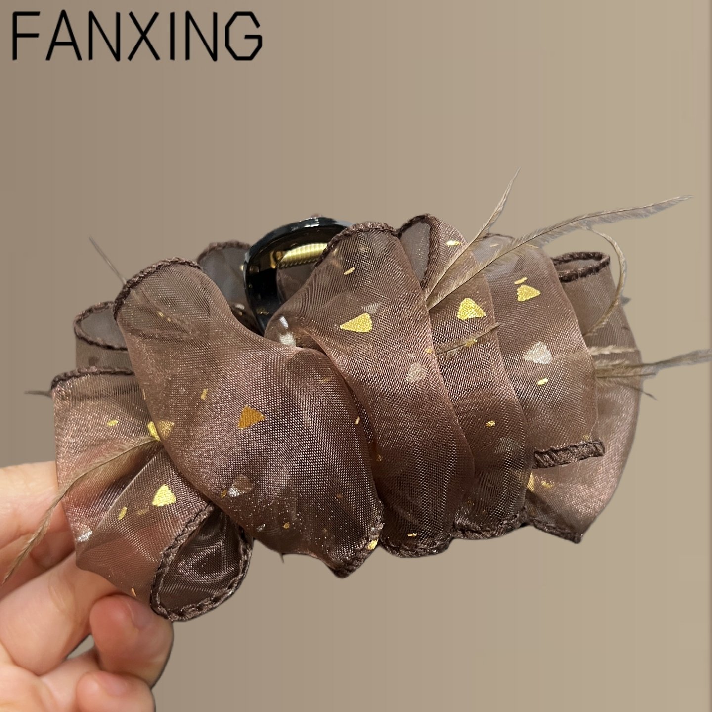 【星羽仙踪】超仙羽毛花朵抓夹公主头发夹大号鲨鱼夹气质旅行发卡,淘宝优惠券,粉丝福利购,淘宝优惠卷