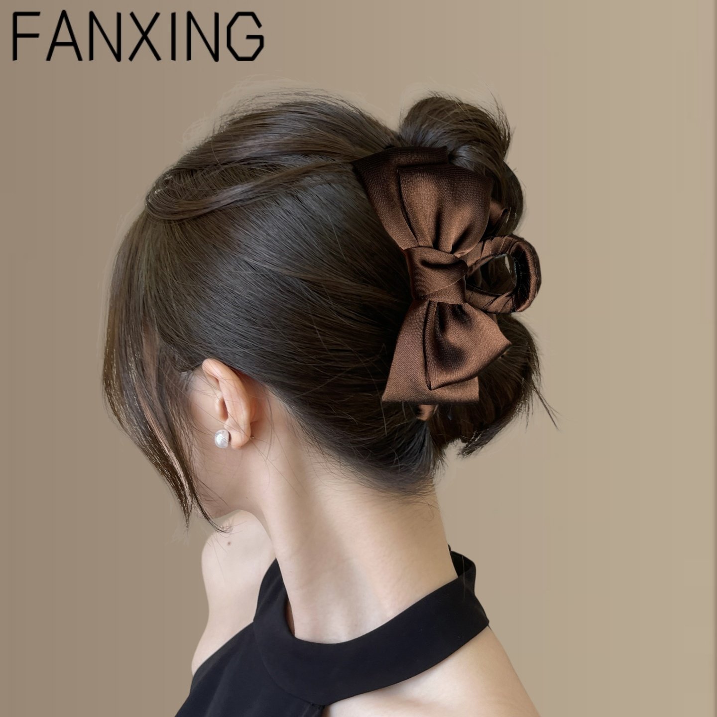 【首尔假日】缎面蝴蝶结抓夹显发量鲨鱼夹气质盘发夹甜美旅行发卡,淘宝优惠券,粉丝福利购,淘宝优惠卷