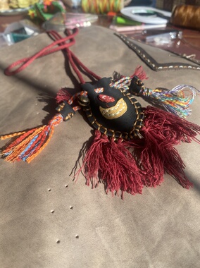 原创日月图案藏饰小皮袋真皮嘎乌袋复古文艺毛衣链 水晶石收纳