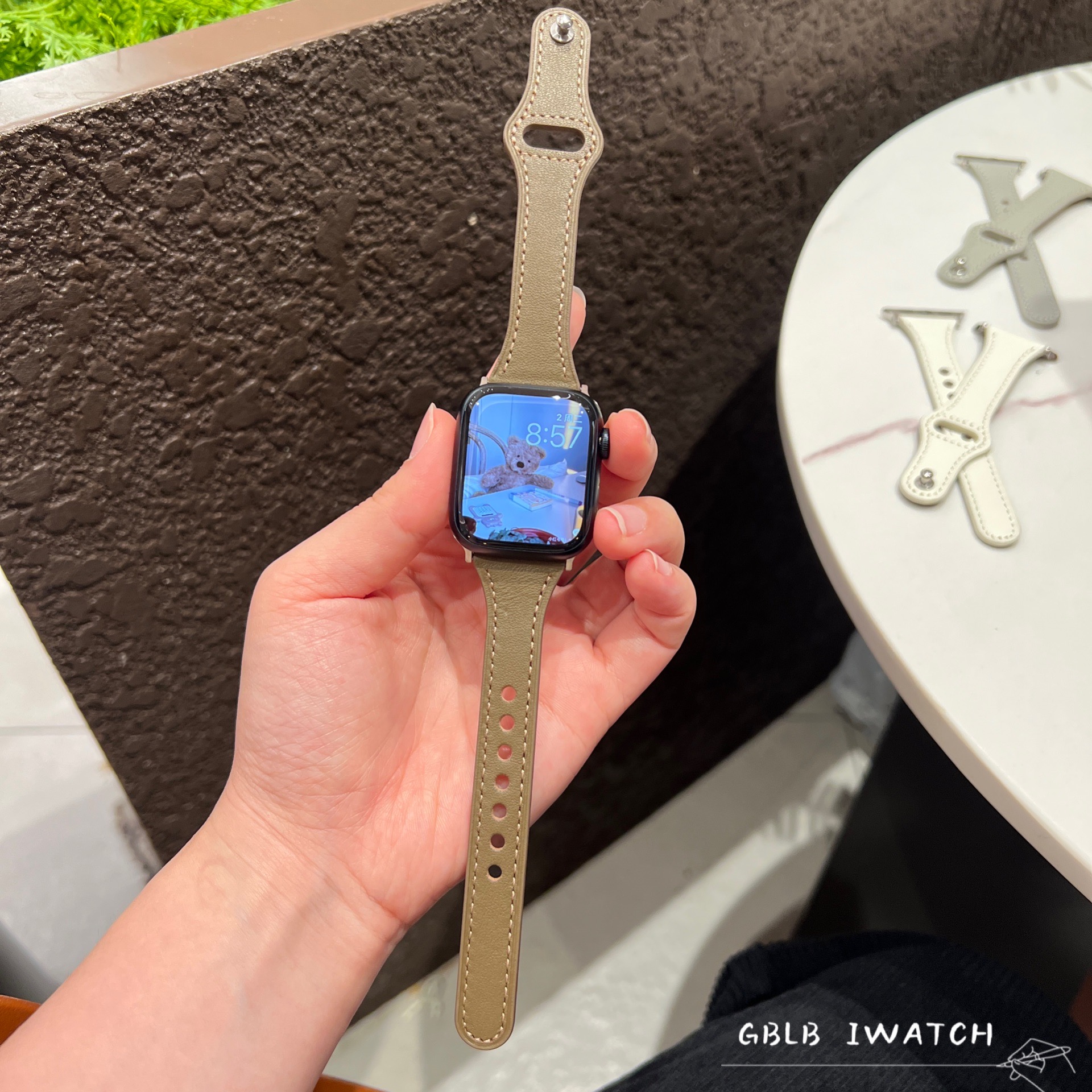 适用苹果apple watch8表带柔软真皮iwatch7SE65432秋冬细款小蛮腰 - 图1