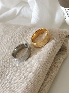 ins众设计冷淡风钛掉色沙面情侣