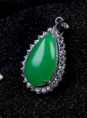 翡翠绿锁骨链男女款镶嵌水滴坠