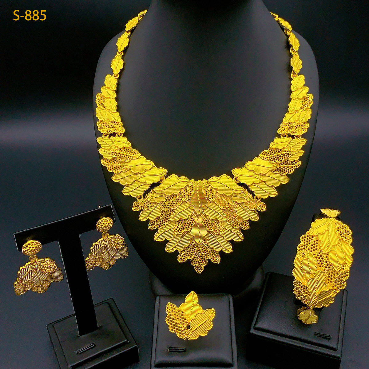 Cross-border European and American bridal jewelry four-piece set 3D three-dimensional carved flowers brass alloy necklace earrings ring bracelet
