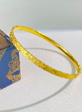 热款轻奢感碎碎冰金手镯三面车花亮片女士手环首饰品亮瞎小众清纯