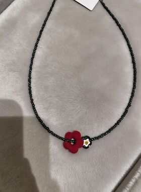 姜妍同款丝绒花朵米珠项链女日韩小众高级感玛瑙花朵串珠锁骨链
