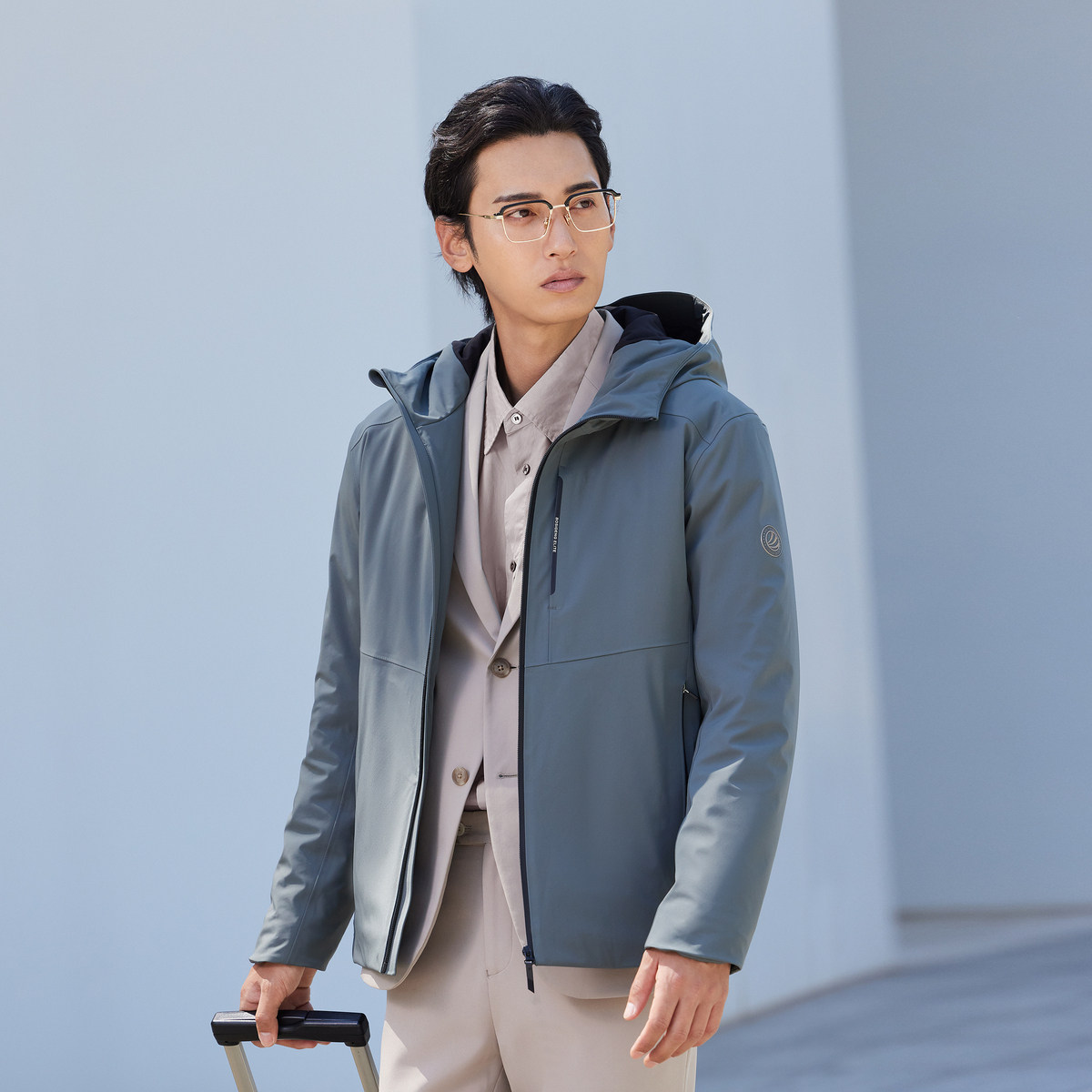 波司登2024秋季男短款经典商务鹅绒连帽外套羽绒服