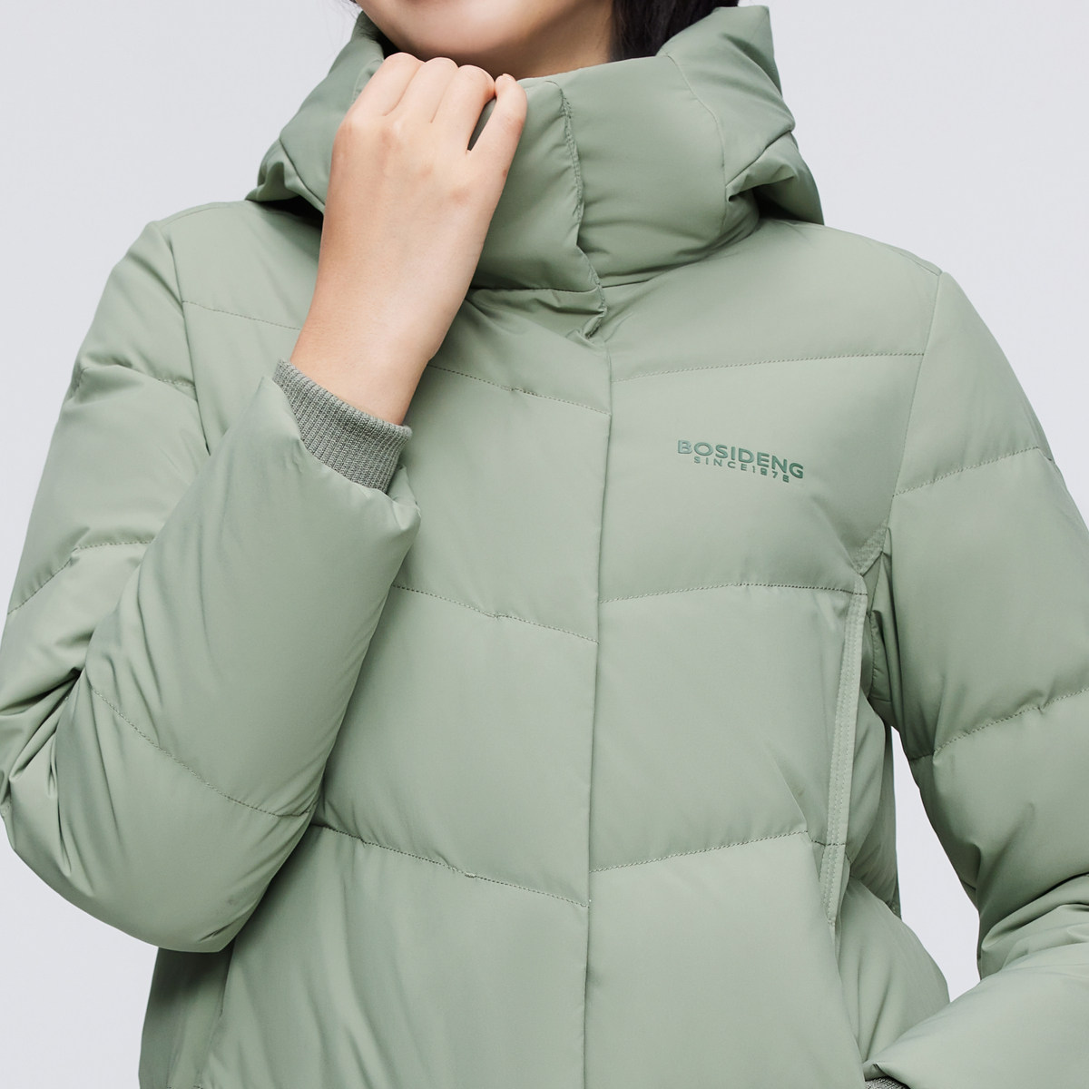 波司登羽绒服女冬季简约加厚版本保暖红色过年连帽过膝长款外套 - 图3