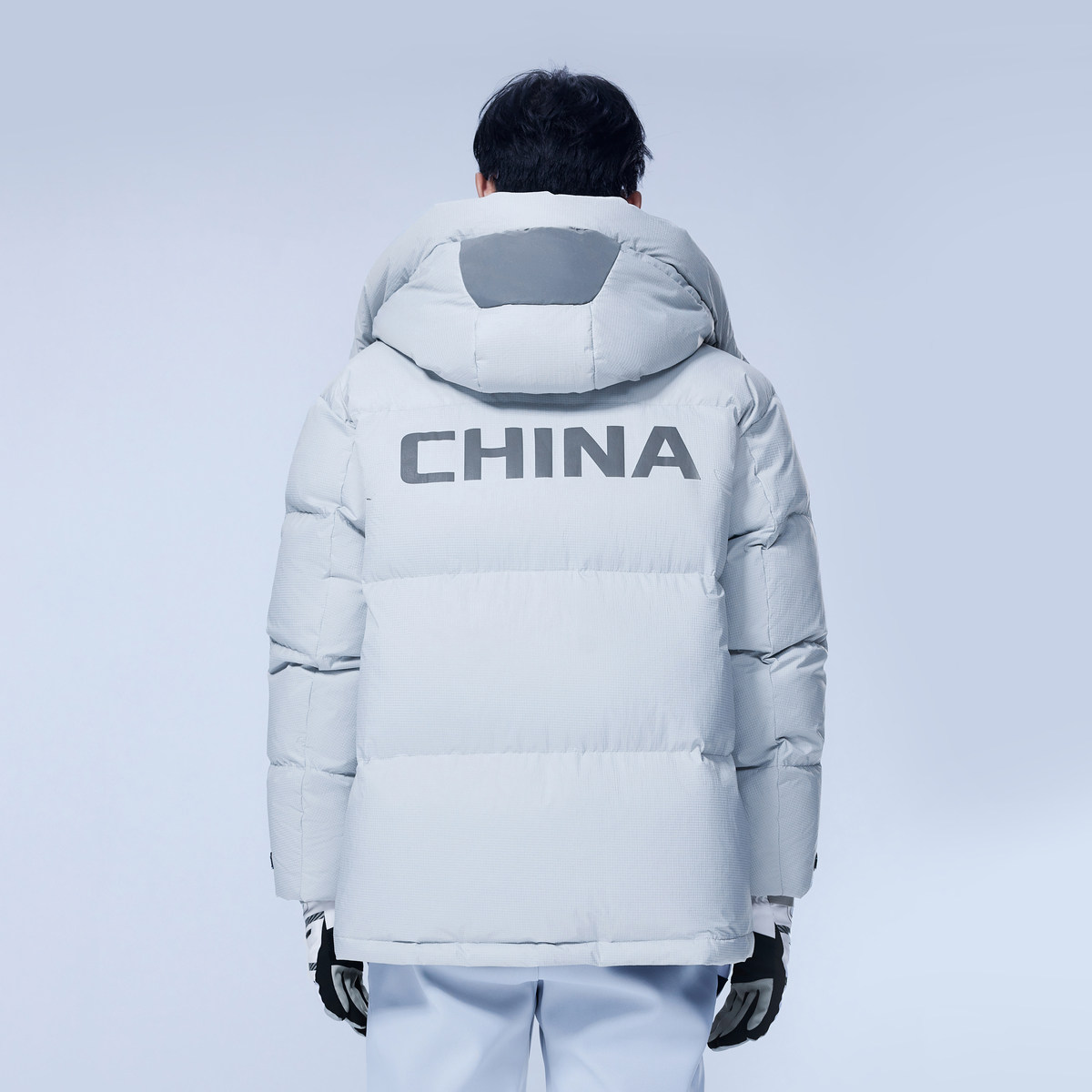 波司登男女同款一手长中款可脱卸帽太空系列轻盈抗静电羽绒服