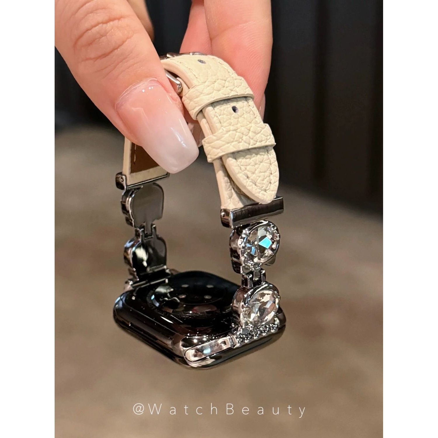 适用气质kt镶钻荔枝纹皮质适用iwatchs11苹果手表带AppleWatch10/ - 图3