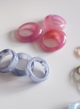 「长春花蓝」秋冬流行色树脂戒指配大衣毛衣裙子卫衣显白美艳别致