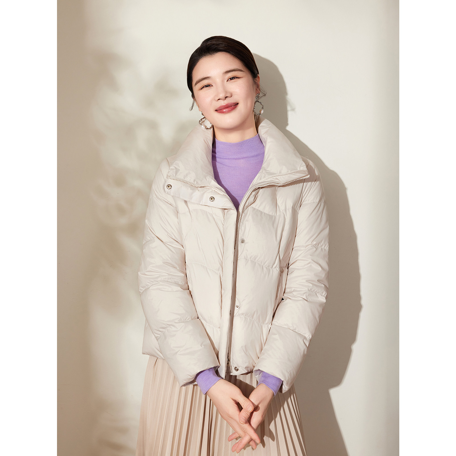 BBLLUUEE/粉蓝衣橱2025冬装新款百搭保暖立领绗线短款厚羽绒服女