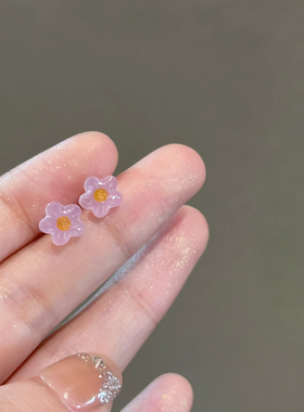 原创适合春夏的紫色花朵耳钉