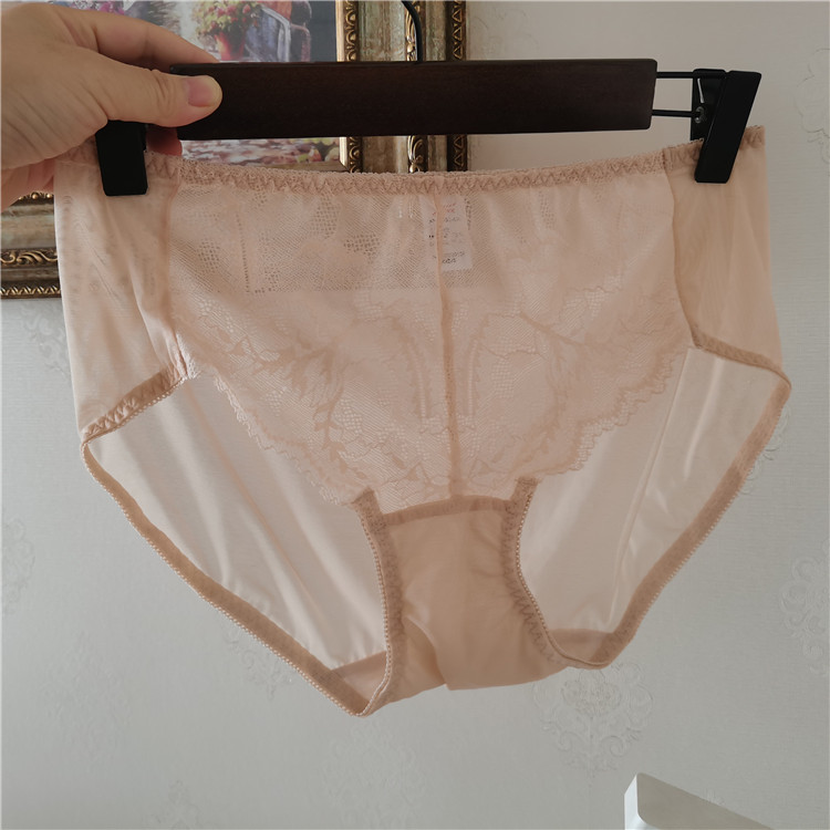Lace hip-covering women's large size mid-rise underwear