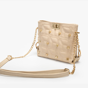 MUZI百搭柳钉小方包