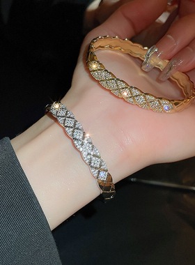 网格交叉手镯女法式简约叠戴气质