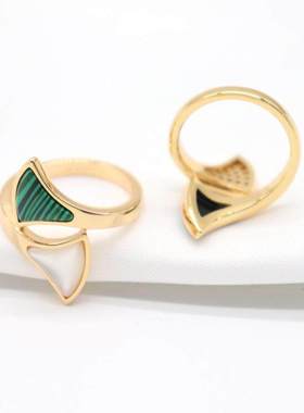 B V L V L V B家小裙子扇子戒指V金材质镶钻白贝母红玉髓扇形指环