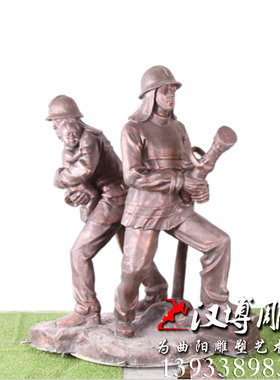 大型玻璃钢消防员公园雕塑