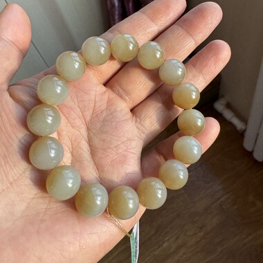 新疆和田玉糖白玉手链且末金山糖聚宝盆肉细无暇男女油膏手串首饰