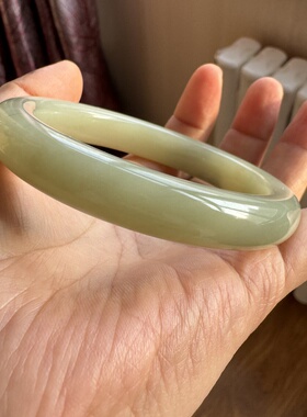 61圈新疆和田玉楼兰三色玉镯若羌料细腻油糯女士手镯新年礼物