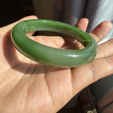 俄碧老坑料和田玉碧玉手镯白加绿56圈轮胎镯细润阳绿女士精品玉镯
