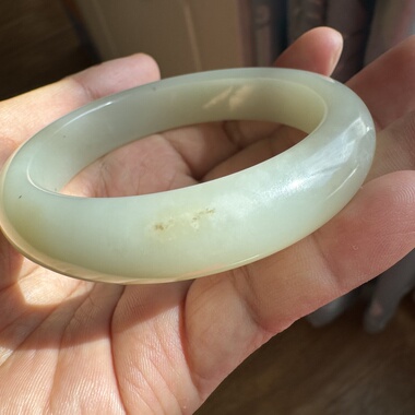 54.6圈新疆且末油膏料和田玉暖白玉手镯油糯老熟局部有天然棉特价