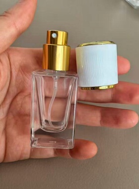 15ML螺口玻璃喷雾分装瓶便携