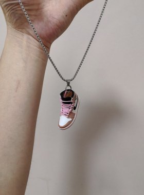 女款个性欧美篮球鞋吊坠粉色项链欧美嘻哈土酷蹦迪情侣毛衣链