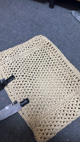 网红同款字母标志草编沙滩包黑色肩带单肩大容量手提托特包 - 图2