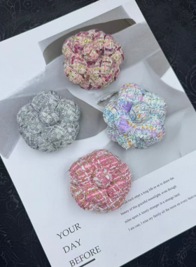 香奶奶山茶花胸针高级感轻奢