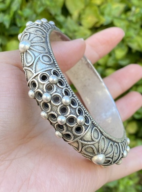 〓老工艺〓纯手工打造老银手镯 少数民族老手工银饰 立体老银手镯