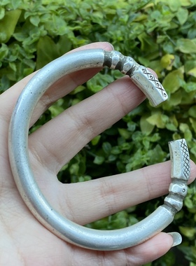 〓老工艺〓纯手工打造老银手镯 少数民族老手工银饰 个性老银手镯