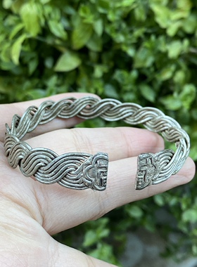 〓老工艺〓纯手工打造老银手镯 少数民族老手工银饰 麻花老银手镯