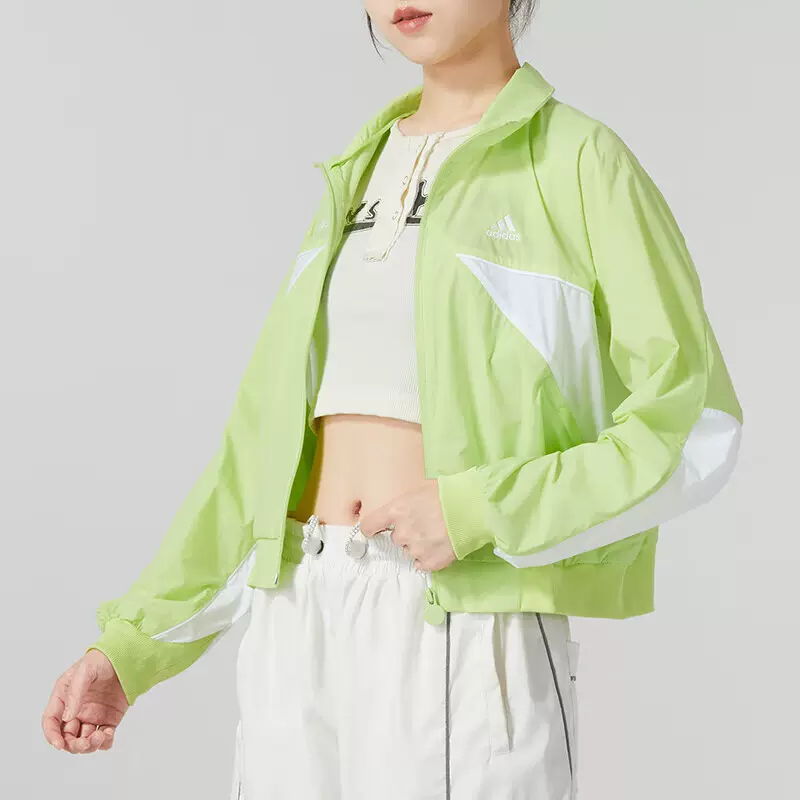 正品Adidas/阿迪达斯女装秋款运动夹克宽松休闲防风外套 IP7101