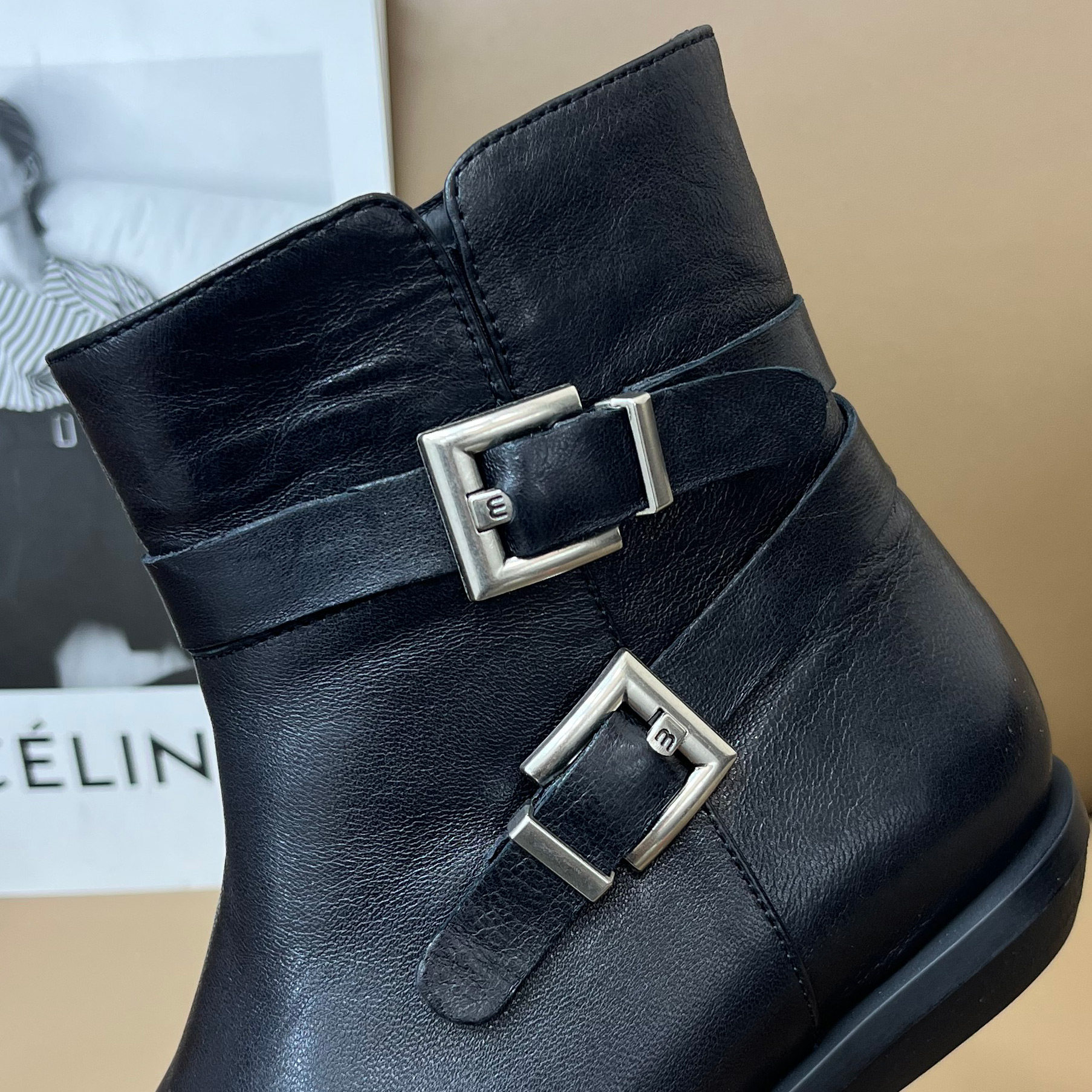 欧洲站2025秋冬新款女鞋复古真皮尖头平底加绒时尚短筒百搭短靴子,淘宝优惠券,粉丝福利购,淘宝优惠卷