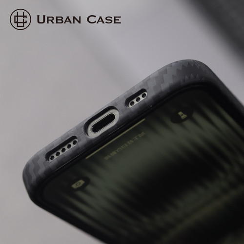 URBAN CASE 纯黑碳纤维纹超薄散热磁吸适用于iPhone17promax手机壳苹果16pro保护套防摔男生个性简约磨砂 - 图1