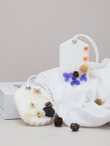 万氛OneFavor衣柜香薰干花蜡片衣橱蜡牌新款衣服卧室除异味香氛片 - 图1