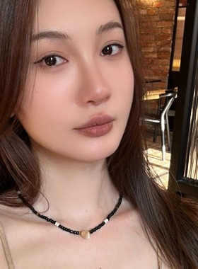 小众设计马蹄螺黑色串珠项链