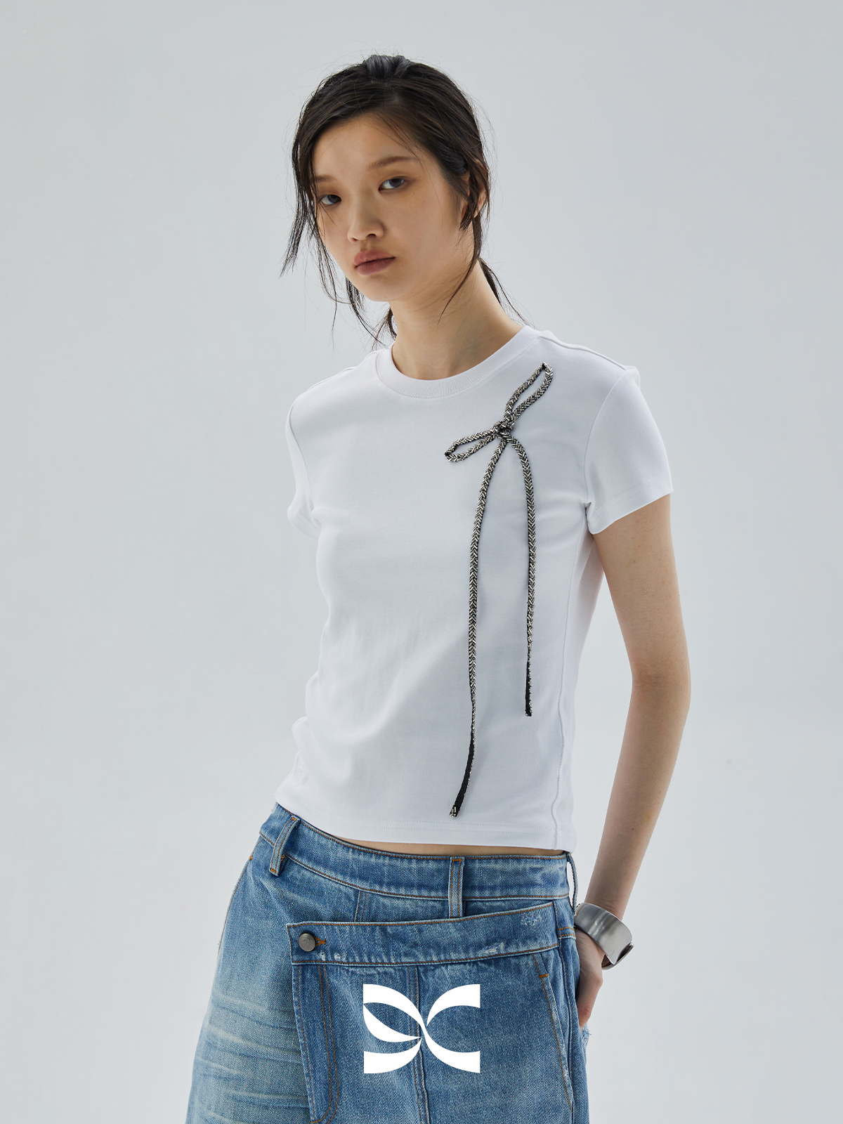 square circle方圆手工钉珠蝴蝶结T恤短款修身百搭夏季圆领短袖 - 图2