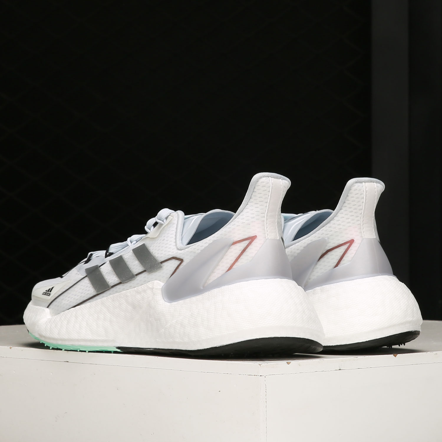 Adidas/阿迪达斯X9000L4灰色白色男女时尚减震低帮跑步鞋FX8453 - 图1